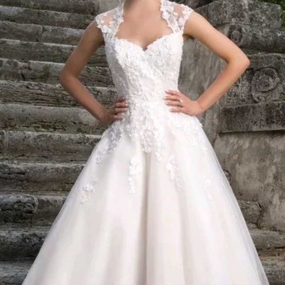 Justin Alexander 1950s inspired wedding gown